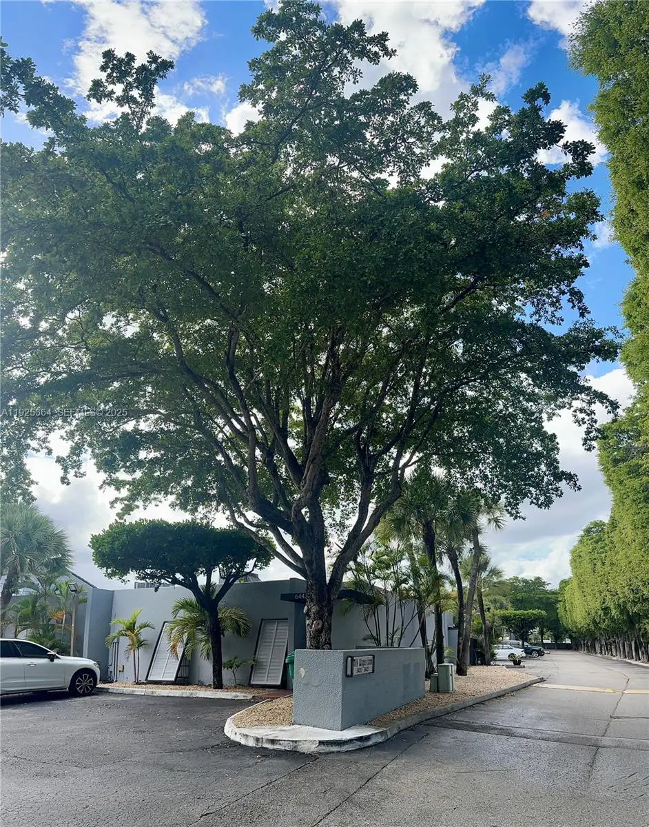 6442 Milk Wagon Ln, Miami Lakes, FL 33014 - Image #1