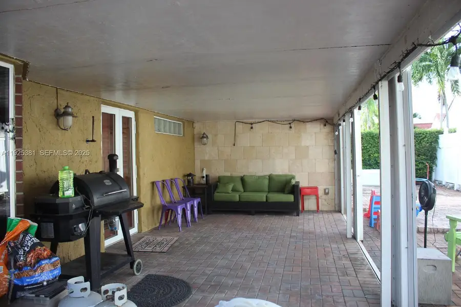 18801 NW 5th St, Pembroke Pines, FL 33029 - Image #3