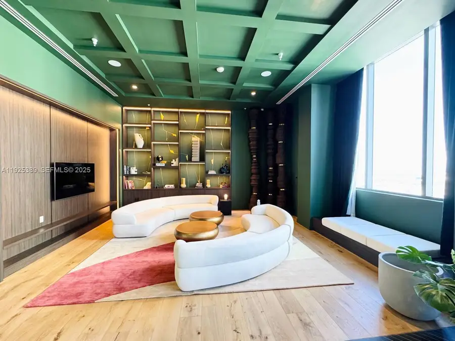 11 NE 6th #2813, Miami, FL 33132 - Image #2