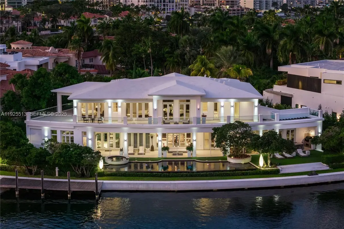 142 S Island Dr, Golden Beach, FL 33160 - Image #1