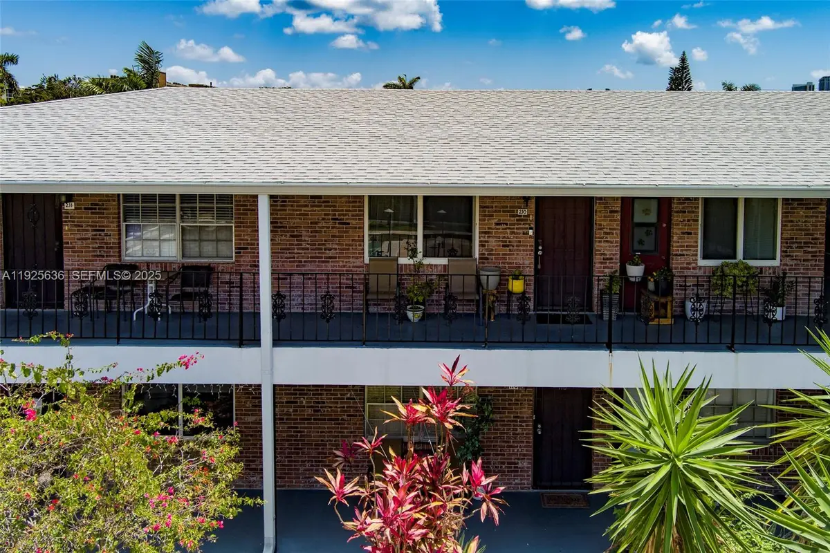 1050 Atlantic Shores Blvd #210, Hallandale Beach, FL 33009 - Image #1