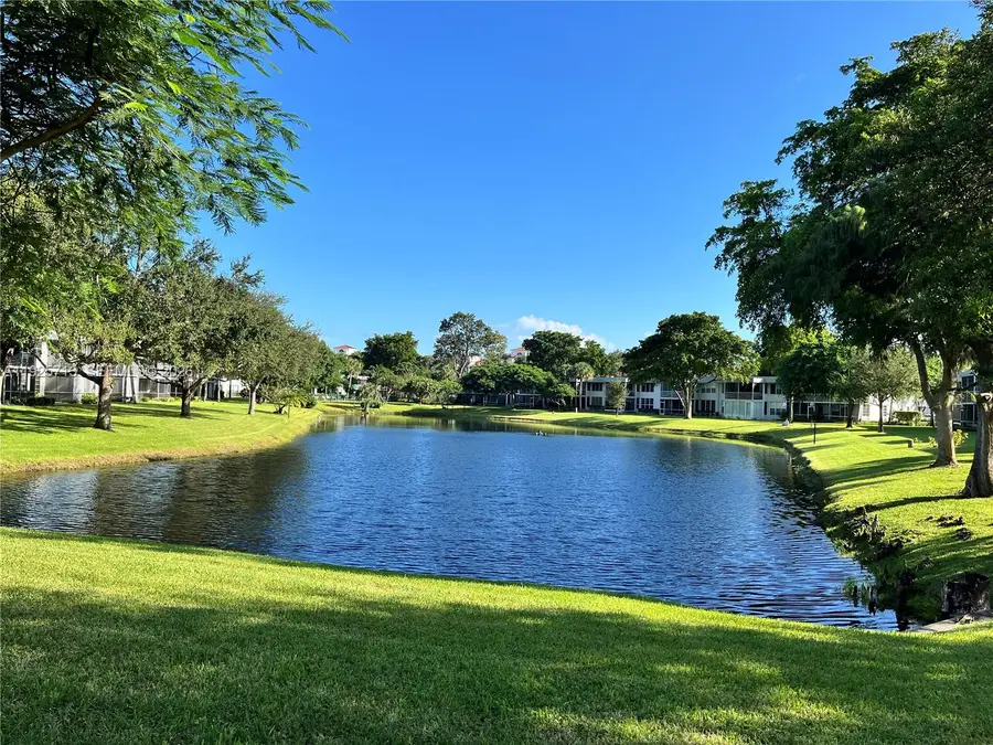4280 Oaks Ter #203, Pompano Beach, FL 33069 - Image #3