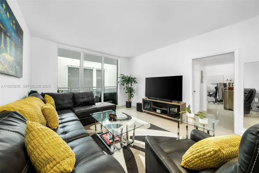 950 Brickell Bay Dr #803, Miami, FL 33131 - #2