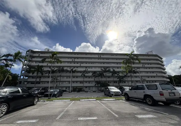 1750 NE 191st St #829-4, Miami, FL 33179