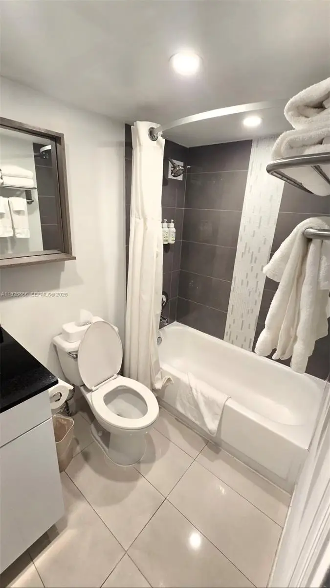 19201 Collins Ave #1126, Sunny Isles Beach, FL 33160 - Image #3