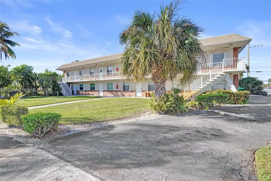 243 Castlewood Dr #2, North Palm Beach, FL 33408 - Image #3