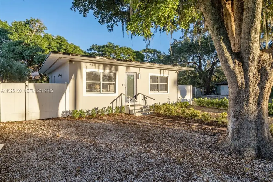 1100 NW 7th Ave, Fort Lauderdale, FL 33311 - Image #2