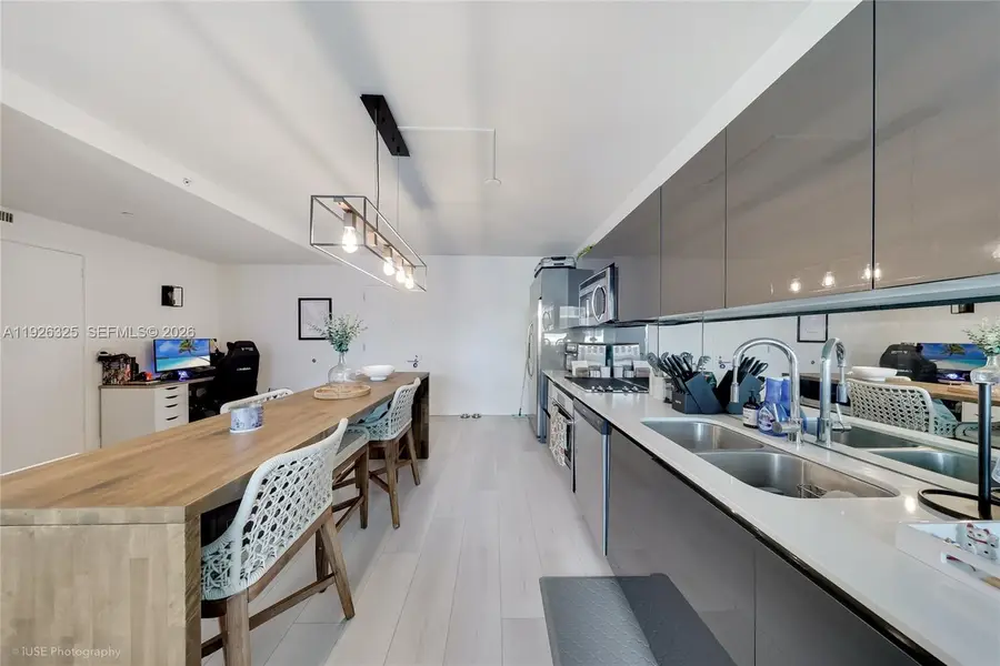 31 SE 6th St #2506, Miami, FL 33131 - Image #2