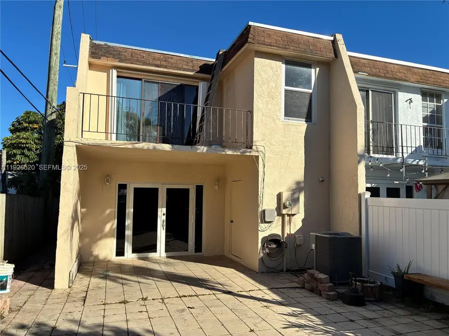 13514 NE 23rd Pl, North Miami, FL 33181 - Image #2