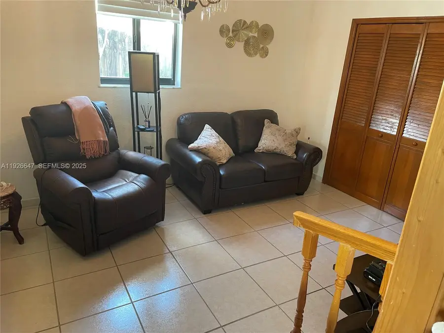 4635 SW 95th Ave, Miami, FL 33165 - Image #3