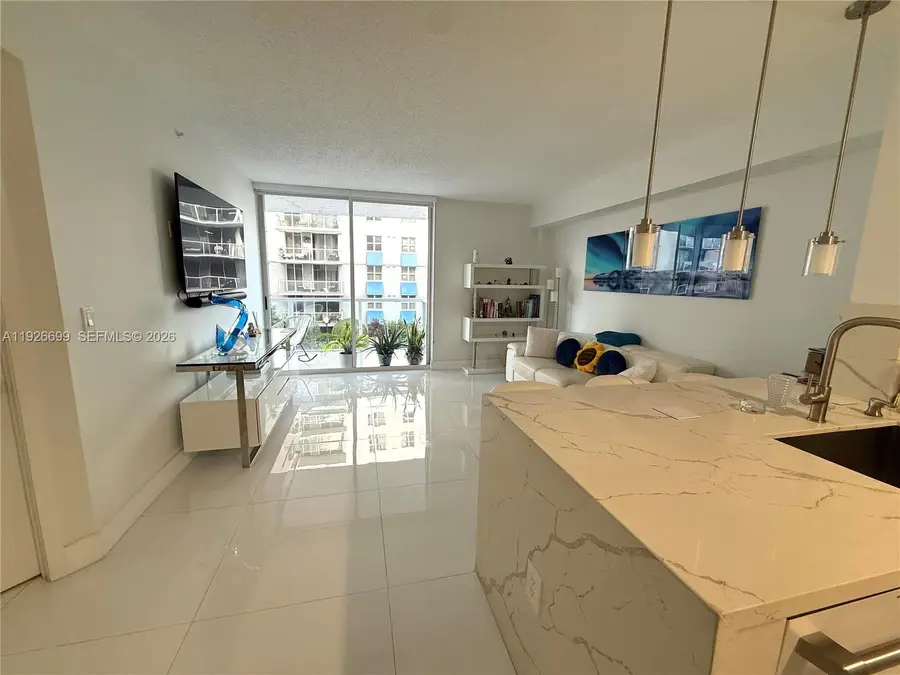 5077 NW 7th St #610, Miami, FL 33126 - Image #2