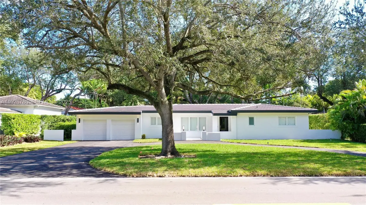 6011 Maynada St, Coral Gables, FL 33146 - Image #1