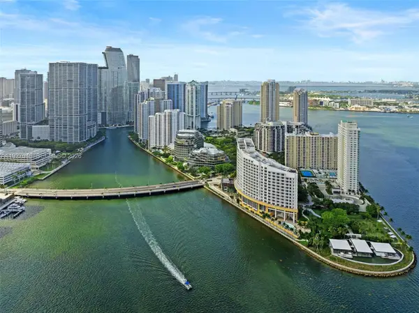 701 Brickell Key Blvd #1605, Miami, FL 33131