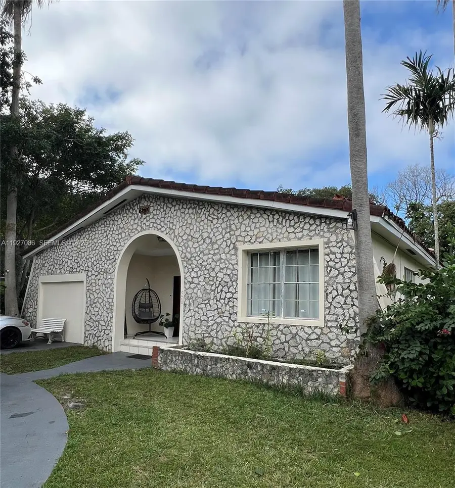 6400 SW 63rd Ave, South Miami, FL 33143 - Image #3