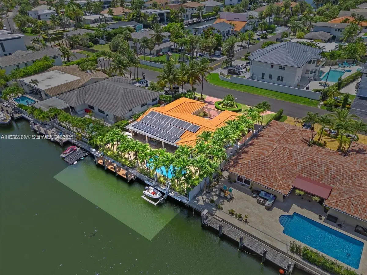 3220 NE 164th St, North Miami Beach, FL 33160 - Image #1