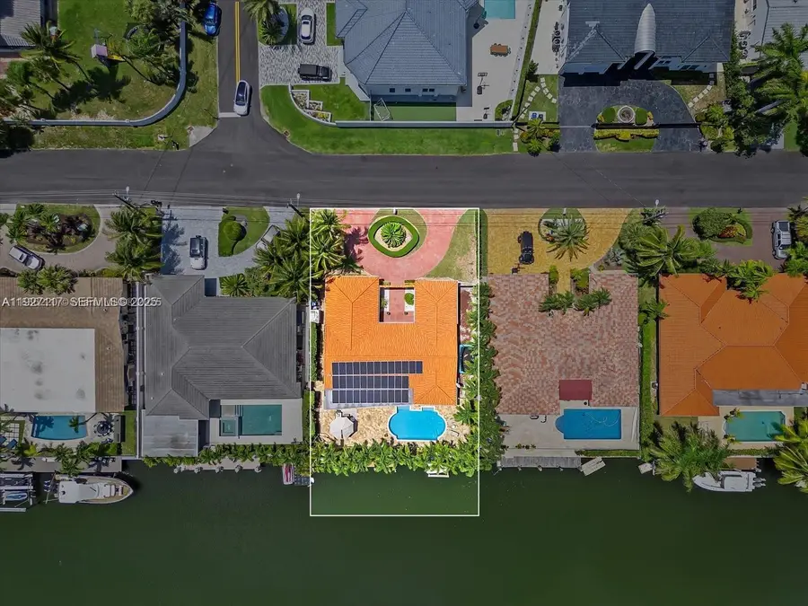 3220 NE 164th St, North Miami Beach, FL 33160 - Image #2