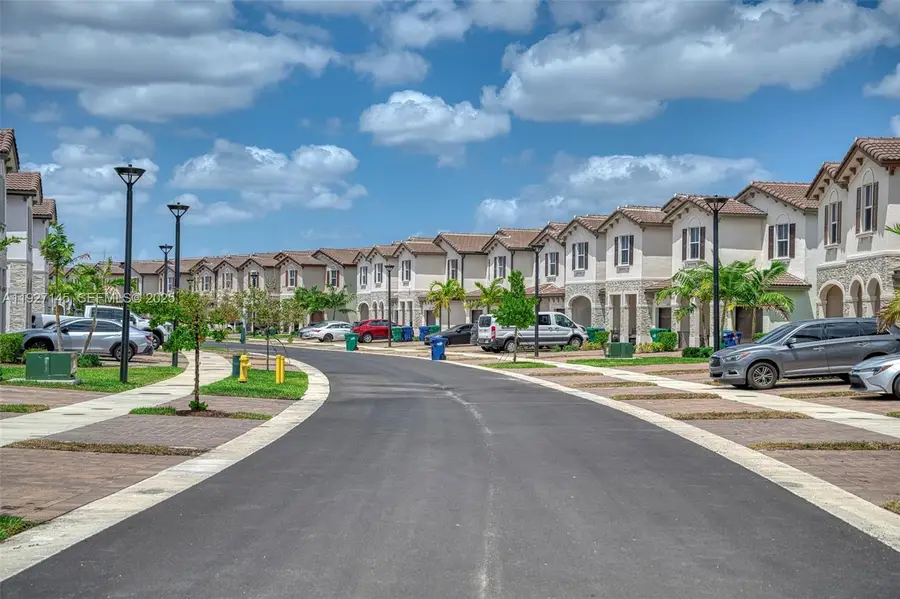 12661 NW 23rd Pl, Miami, FL 33167 - Image #2