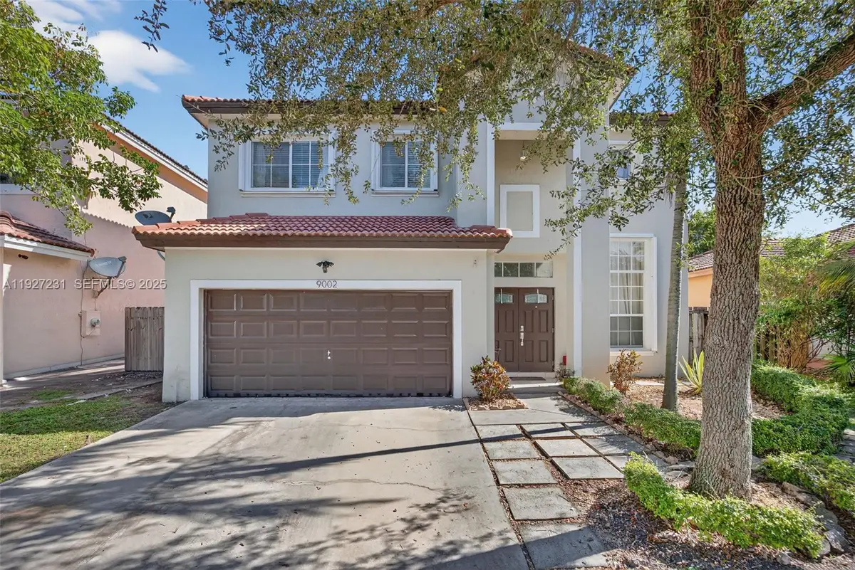 9002 SW 214th Ln, Cutler Bay, FL 33189 - Image #1