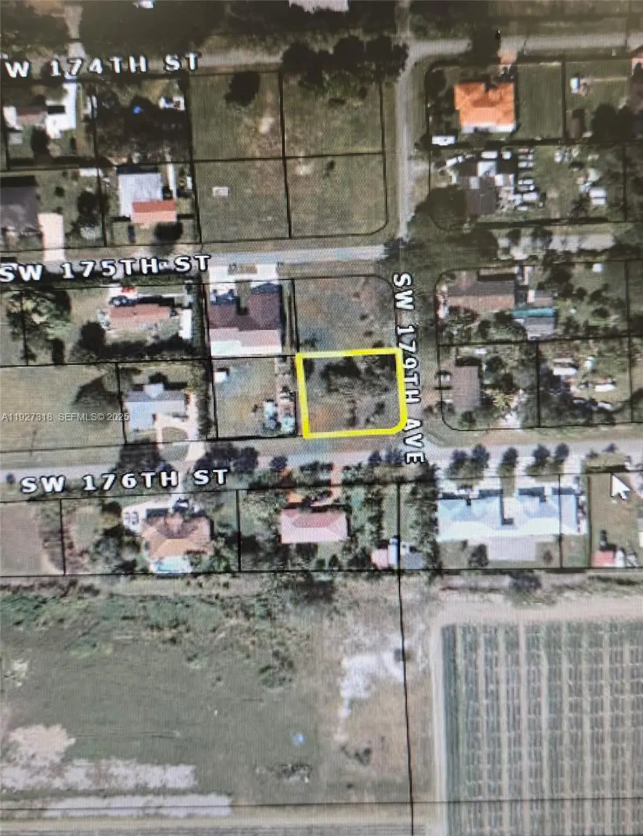 176 SW 179, Miami, FL 33187 - Image #1
