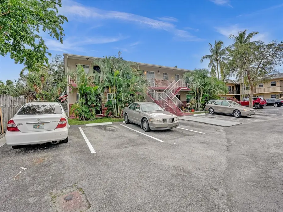 1211 NE 23rd Ave, Pompano Beach, FL 33062 - Image #3
