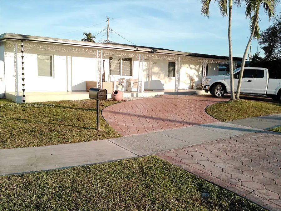 4805 SW 112th Ave, Miami, FL 33165 - Image #2