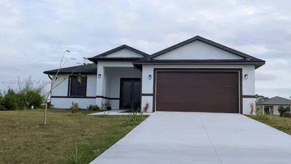 8033 Oakleaf Cir, La Belle, FL 33935