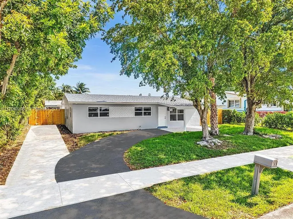 2770 NW 25th St, Fort Lauderdale, FL 33311 - #1