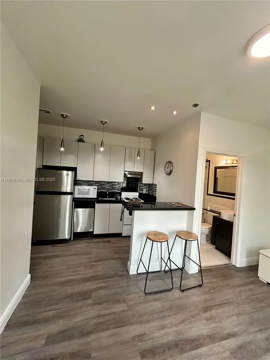 1244 Pennsylvania Ave #305, Miami Beach, FL 33139 - Image #1