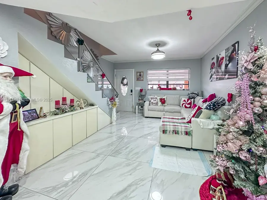 2216 W 53rd Pl #2216, Hialeah, FL 33016 - Image #3