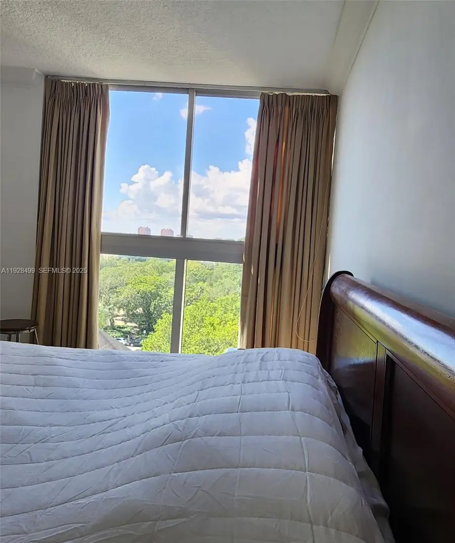 2951 S Bayshore Dr #1012, Miami, FL 33133 - Image #3