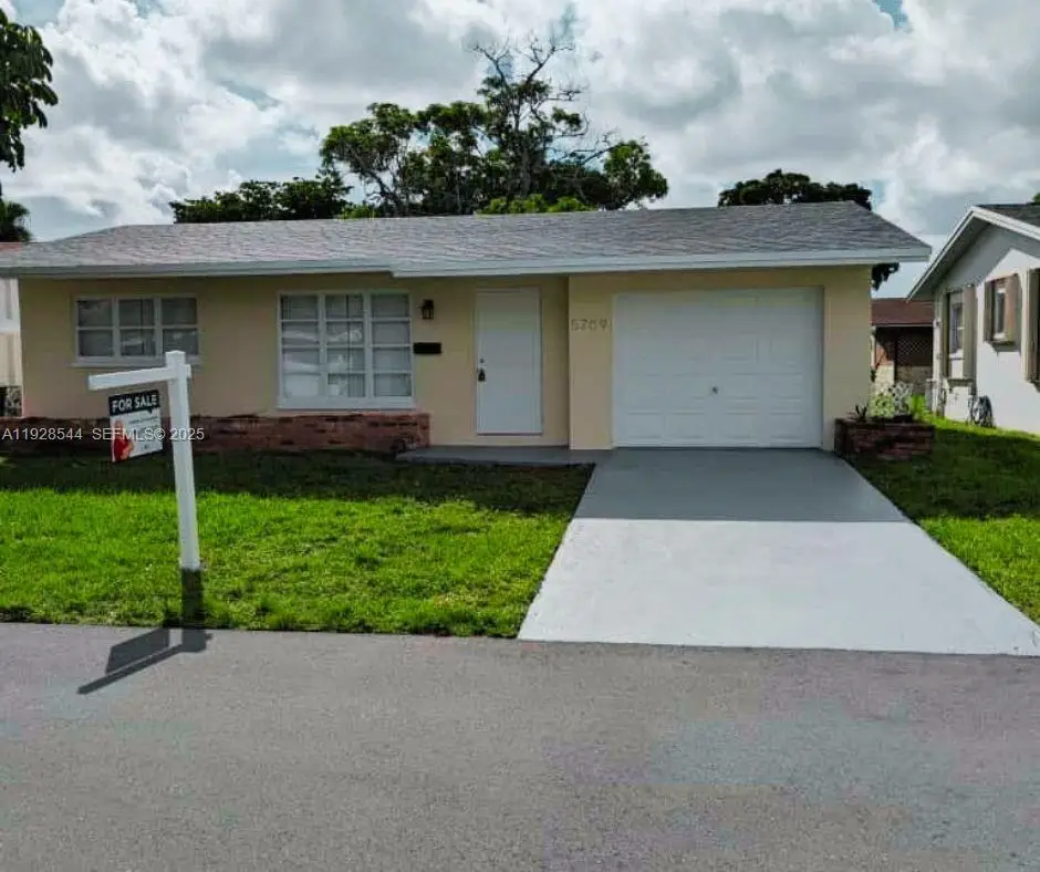 5709 NW 64th Way, Tamarac, FL 33321 - Image #1