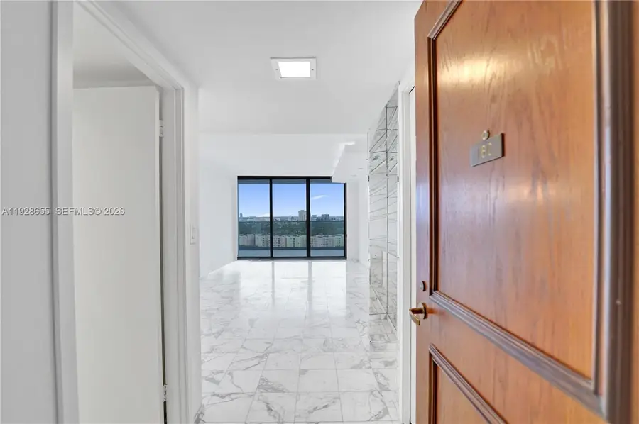 19707 Turnberry Way #16C, Aventura, FL 33180 - Image #2