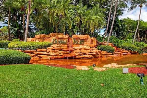 11308 NW 58th Ter, Doral, FL 33178