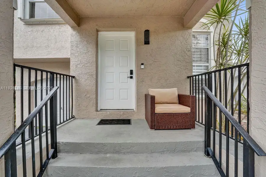 805 NW 98th Ave, Plantation, FL 33324 - Image #3