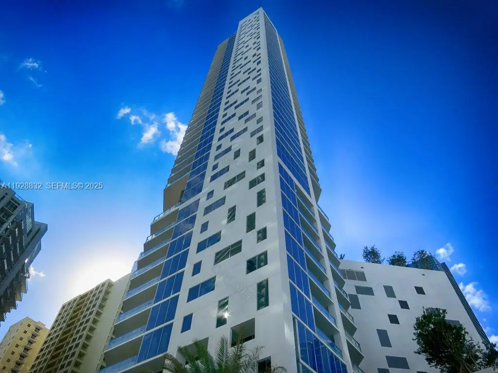 1300 Brickell Bay Dr #1110, Miami, FL 33131 - Image #1
