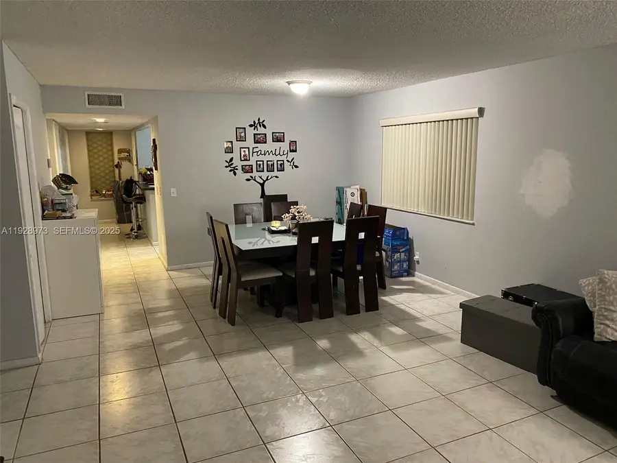 419 Lakeview Dr #201, Weston, FL 33326 - Image #3