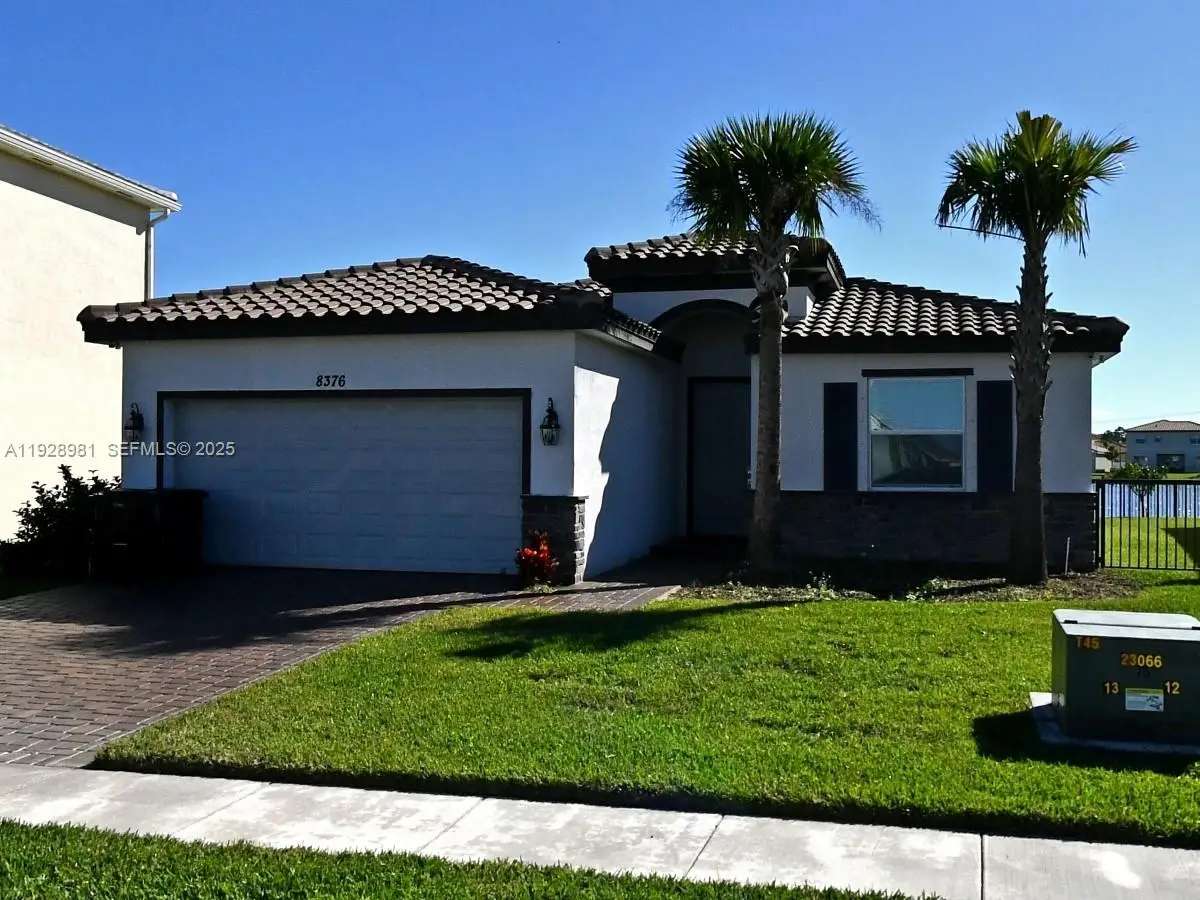 8376 NW Greenbank Cir, Port Saint Lucie, FL 34987 - Image #1