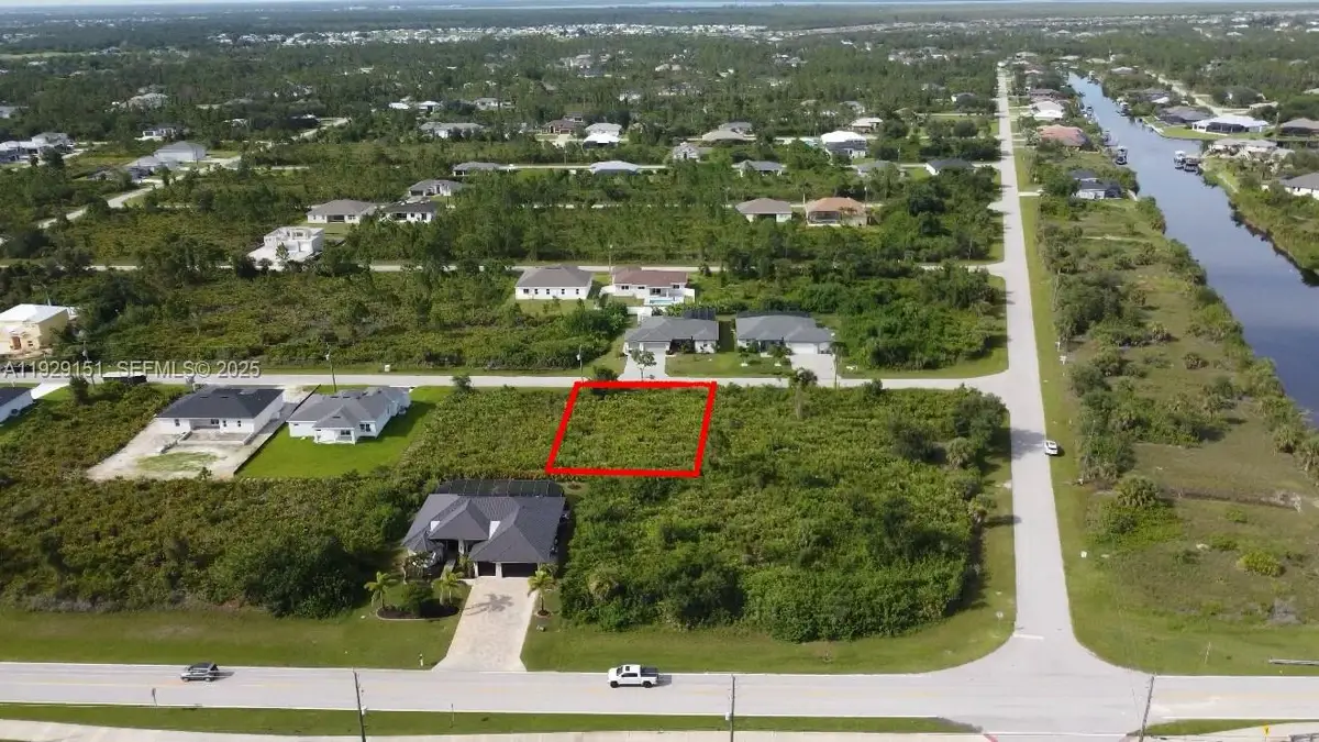 13581 Jeronimo Ln, Port Charlotte, FL 33981 - Image #1