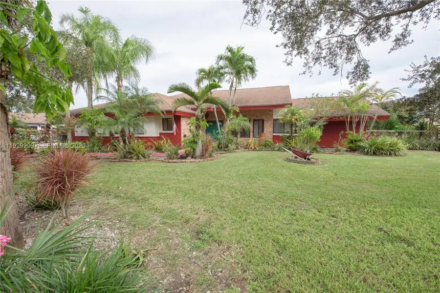 27111 SW 155th Ave, Homestead, FL 33032 - Image #2