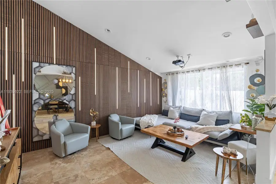 5546 S Lakewood Cir S C, Margate, FL 33063 - Image #2