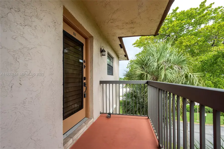 4940 E Sabal Palm Blvd #PH414, Tamarac, FL 33319 - Image #2
