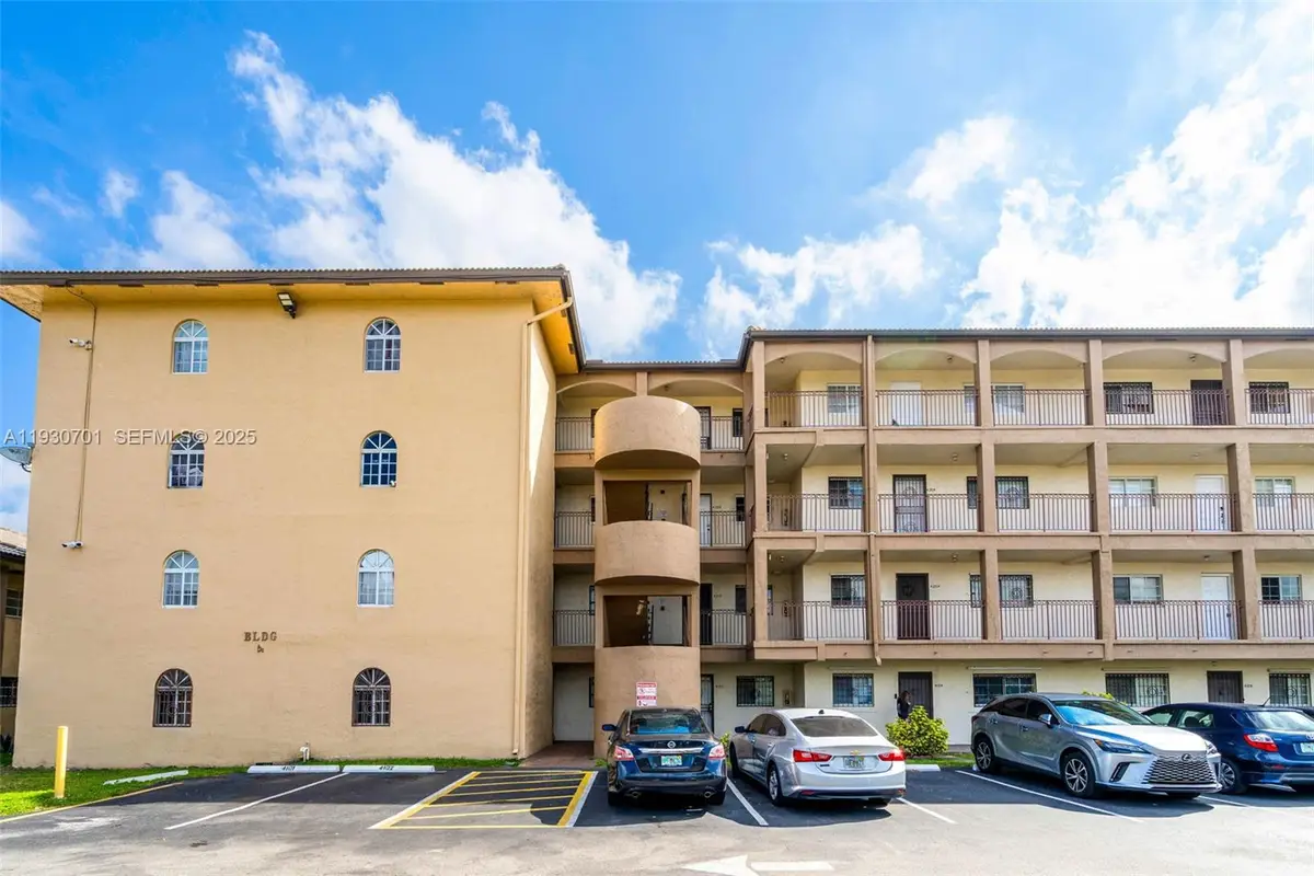 8851 NW 119th St #4304, Hialeah Gardens, FL 33018 - Image #1