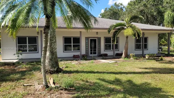 7820 Rich Rd, Fort Myers, FL 33917