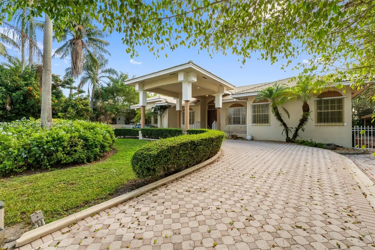 12982 SW 27th St, Miami, FL 33175 - Image #1