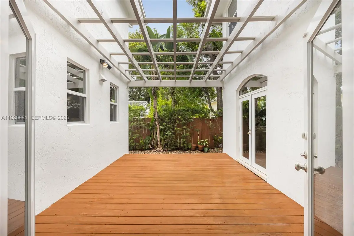 4065 Battersea Rd, Coconut Grove, FL 33133 - #1