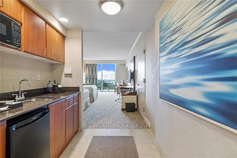 18001 Collins Ave #616, Sunny Isles Beach, FL 33160 - Image #3