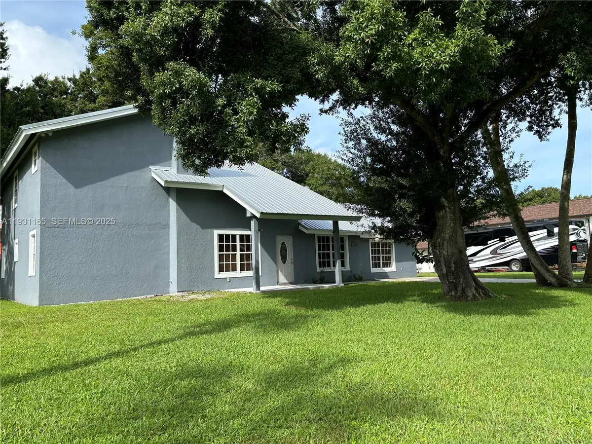 200 Ridgewood Ave, Clewiston, FL 33440 - Image #1