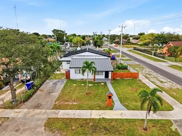 5666 Mayo St, Hollywood, FL 33023