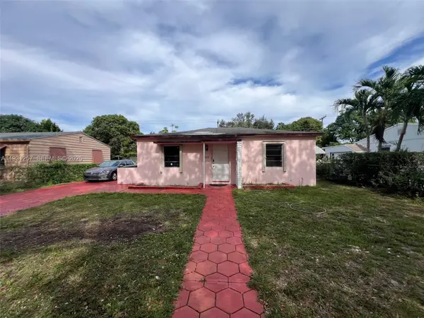 835 NW 126th St, North Miami, FL 33168