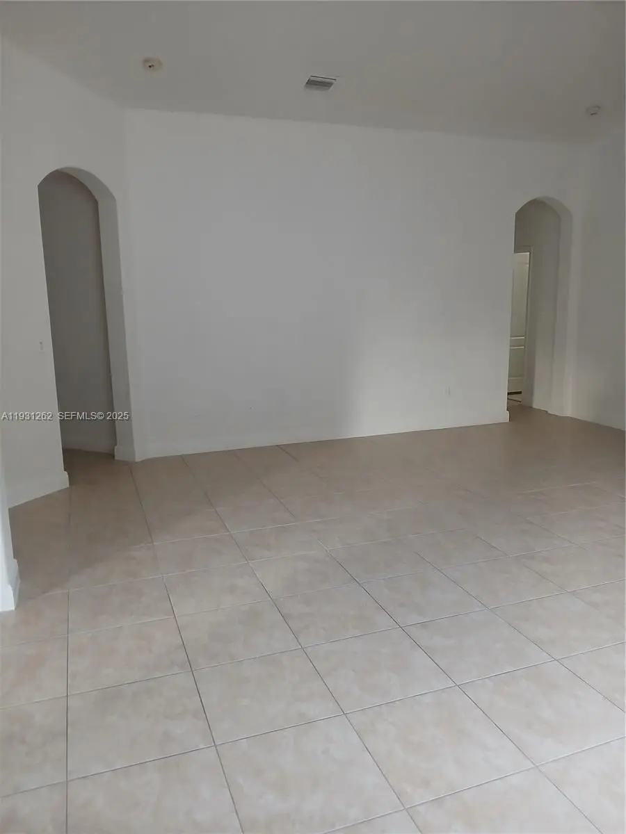 Address Withheld By Seller, Miami, FL 33185 - Image #3